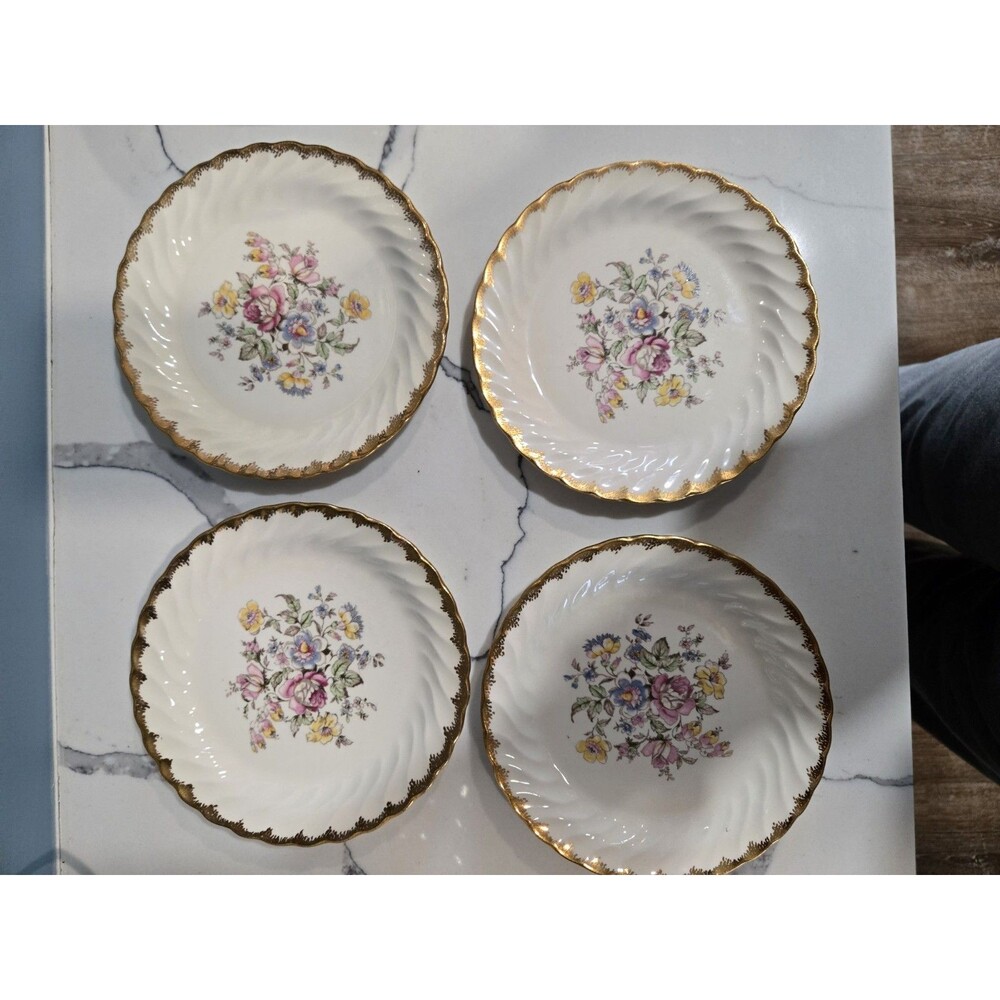 Vintage Warranted 22 KT Gold Trim Floral S/4 Dessert plates ROYAL CHINA